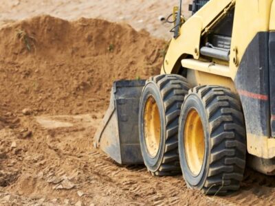 Skid-steer or Posi-track: Which do I hire for my job?